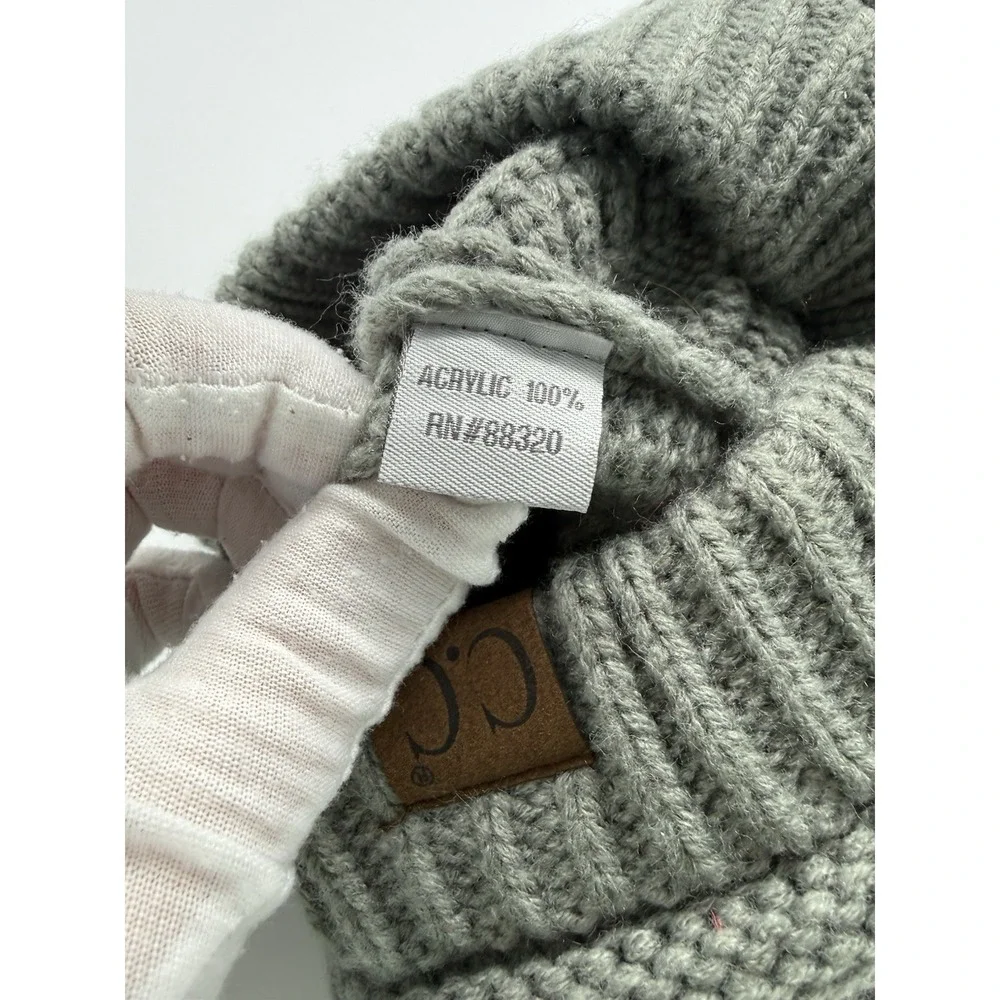 CC Beanie Hat Fuzzy Cuff Cable Knit Pom Pom Thick Knit Stretch‎ Soft Gray